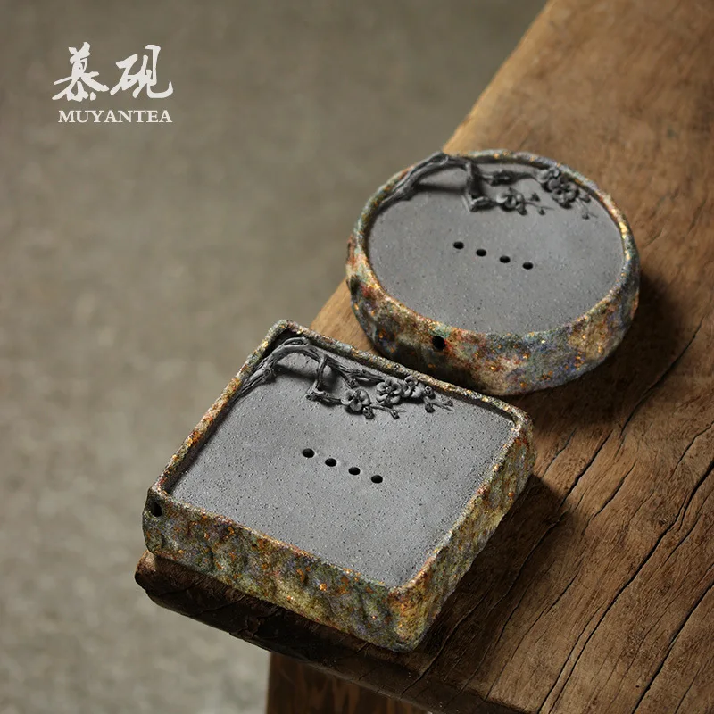 Mu Tao Yanmin Handcrafted Plum Blossom-Shaped Holder, Gao Yue Handmade Water-Retaining Ceramic Teapot Stand, Dry Brewing Tray,