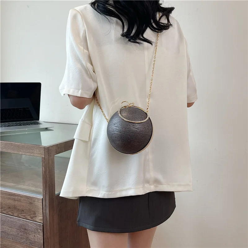 Women\'s Crossbody Bag 2024 New Fashion Bright Star Chain One Shoulder Bag Ball Shape Dinner Bag