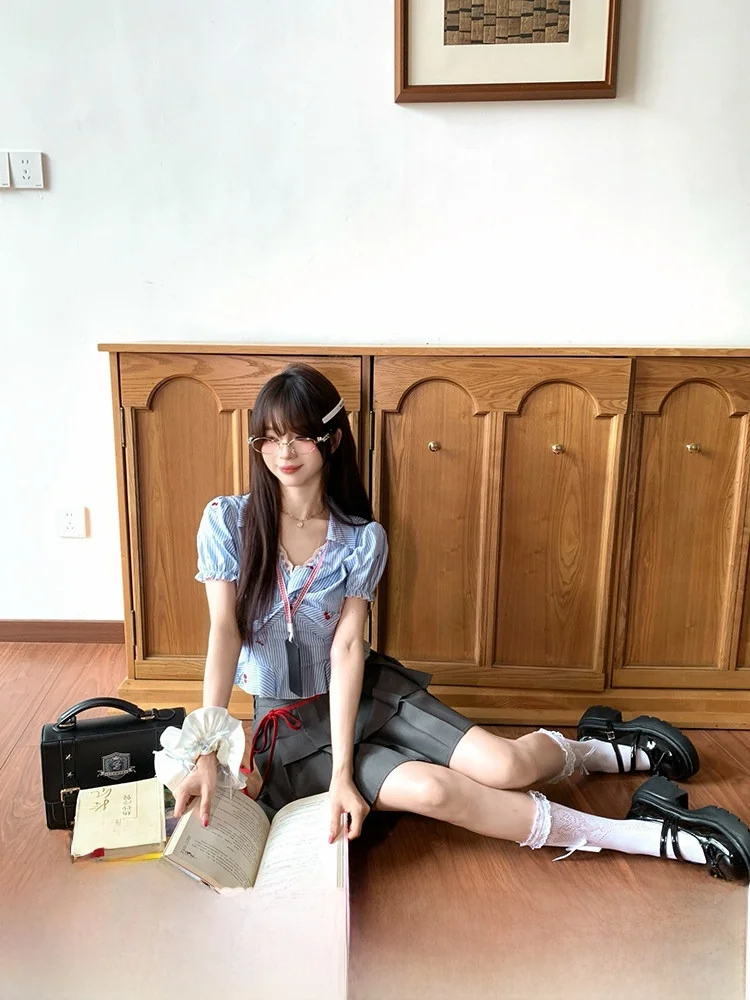 

Blue Striped Short Sleeve Shirt Women's Summer Waist Cinched Bubble Sleeve Top Sweet Style Polyester Fiber Bubble Hem Neck