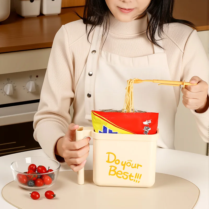 Bagged instant noodles bowl, no wash, directly soaked in student dormitories, lazy artifact, heat-resistant food grade square