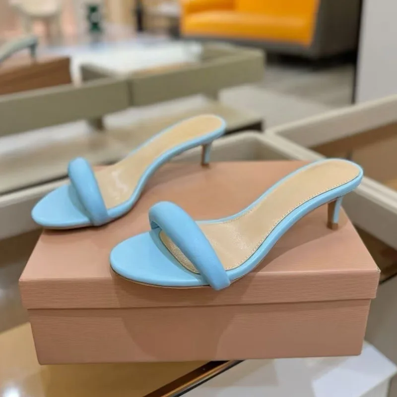 Nuovo 2025 Pantofole in vera pelle con cinturino in tinta unita da donna Open Toe Sandali con tacco alto sottile Scarpe da sera sexy estive