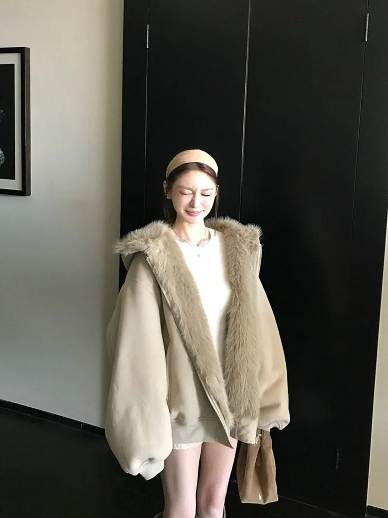 

Fluffy Snowman Environmentally Friendly Imitation fur Thermal Hooded Sweater Jacket Women's 2025 Winter New Loose pie Overcome