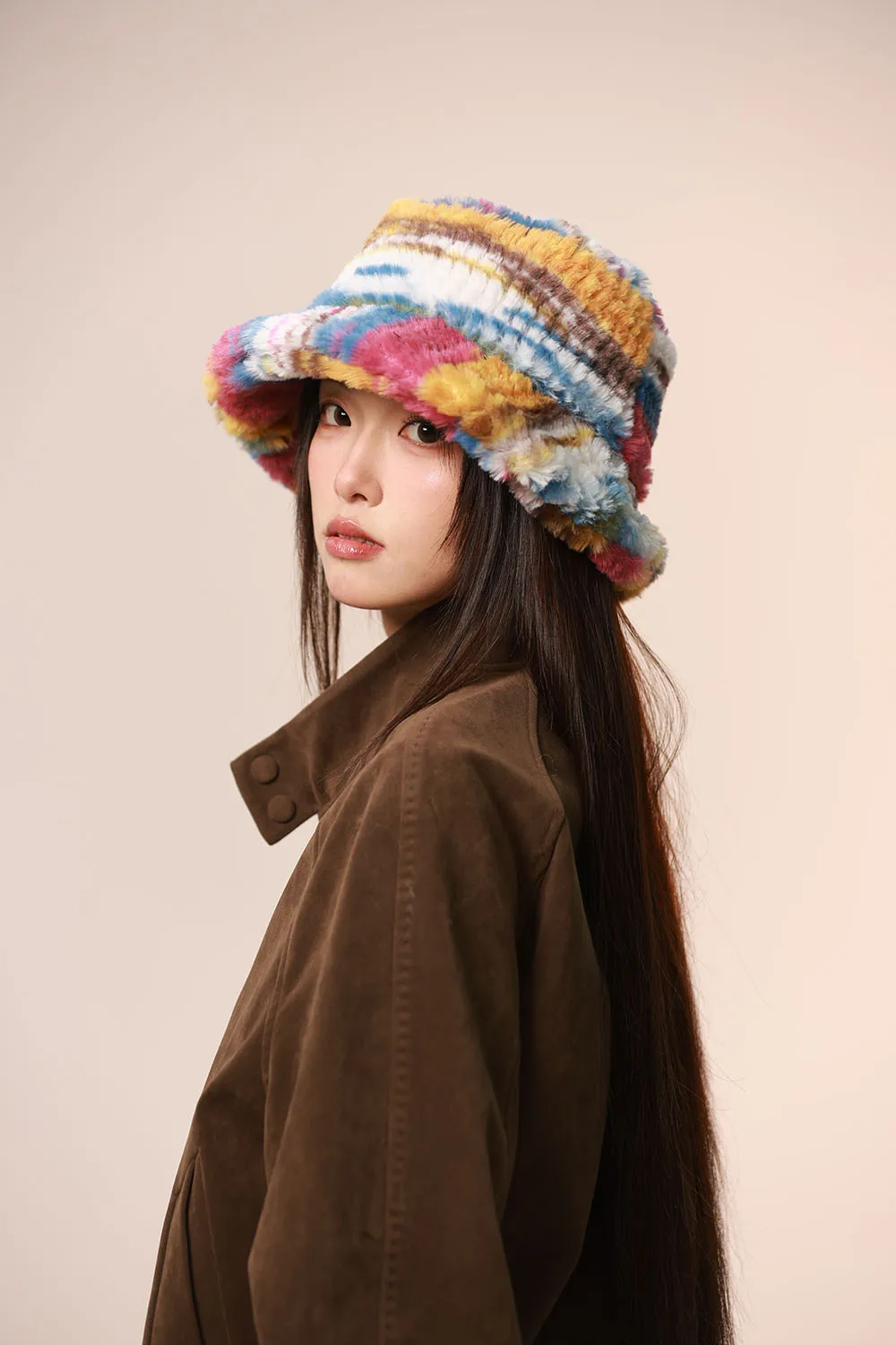 新しいファッションストライプ漁師帽子女性秋冬スカリービーニーレディースカラフルなバケツ女性手作りタッセルビーニー帽子