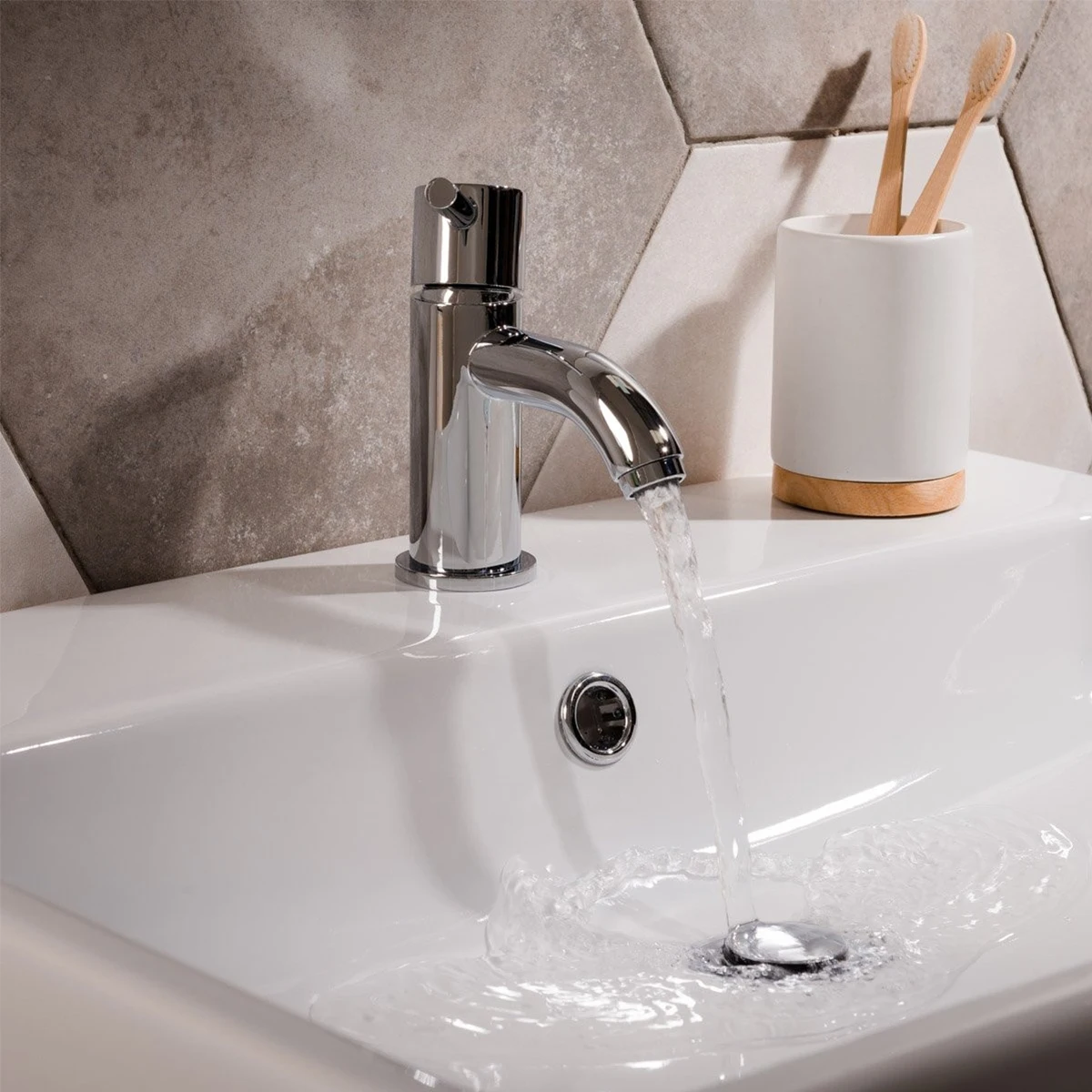 1Pcs Useful Durable Pop Up Waste Stopper Bathtub Plug Only Flat Seal Brass Bath Stopper Adjustable Bathroom Tub Drain Filter