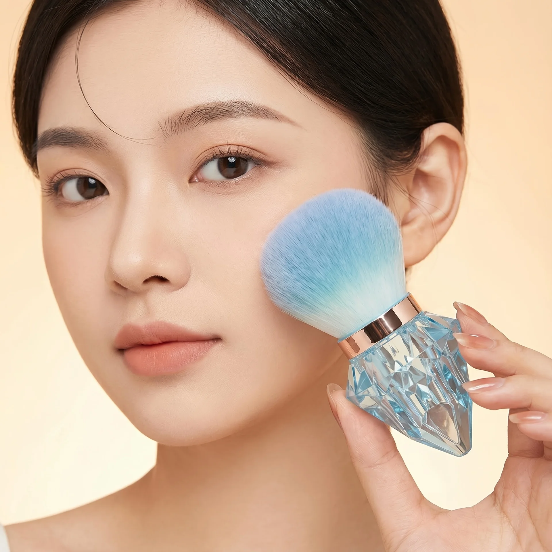 1 Pcs Diamond Crystal Makeup Brush Single Large Fluffy Powder Blush Brush Transparent Rhombus Handle Cosmetic Make‑up Tool