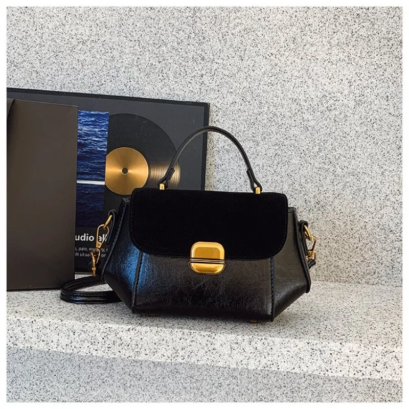 

Chic Ladies Leather Crossbody Bag, Fashionable Tote Bags For Women, Famous Designer Shoulder Handbag Elegant Popular