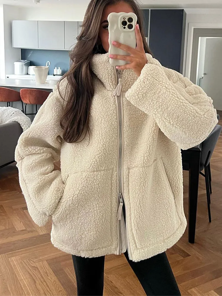 Fashion Solid Lamb Wool Patchwork Women Jackets Elegant Lapel Long Sleeve Pockets Zipper Coats Winter Lady Warm Streetwear 2024