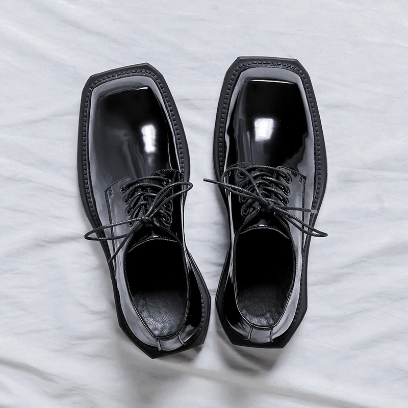 Hochwertige Derby-Schuhe, modische Luxus-Schuhe, quadratischer Kopf, britischer Stil, niedriger Absatz, lässige tägliche Arbeitskleidung, Lederschuhe