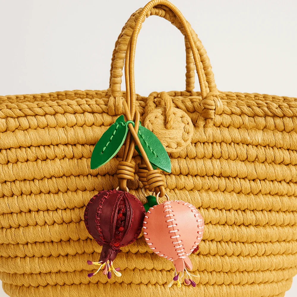 

Multi-color Hanger Pomegranate Fruit Pendant Car Keyring Cartoon Leather Keychain Fashion Creative Bag Pendant Men