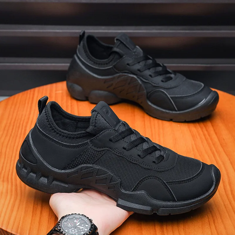 2026 Men's Summer New Sports Shoes Mesh Breathable Outdoor Shoes Commuting Fashion Trend Casual Sports Shoes