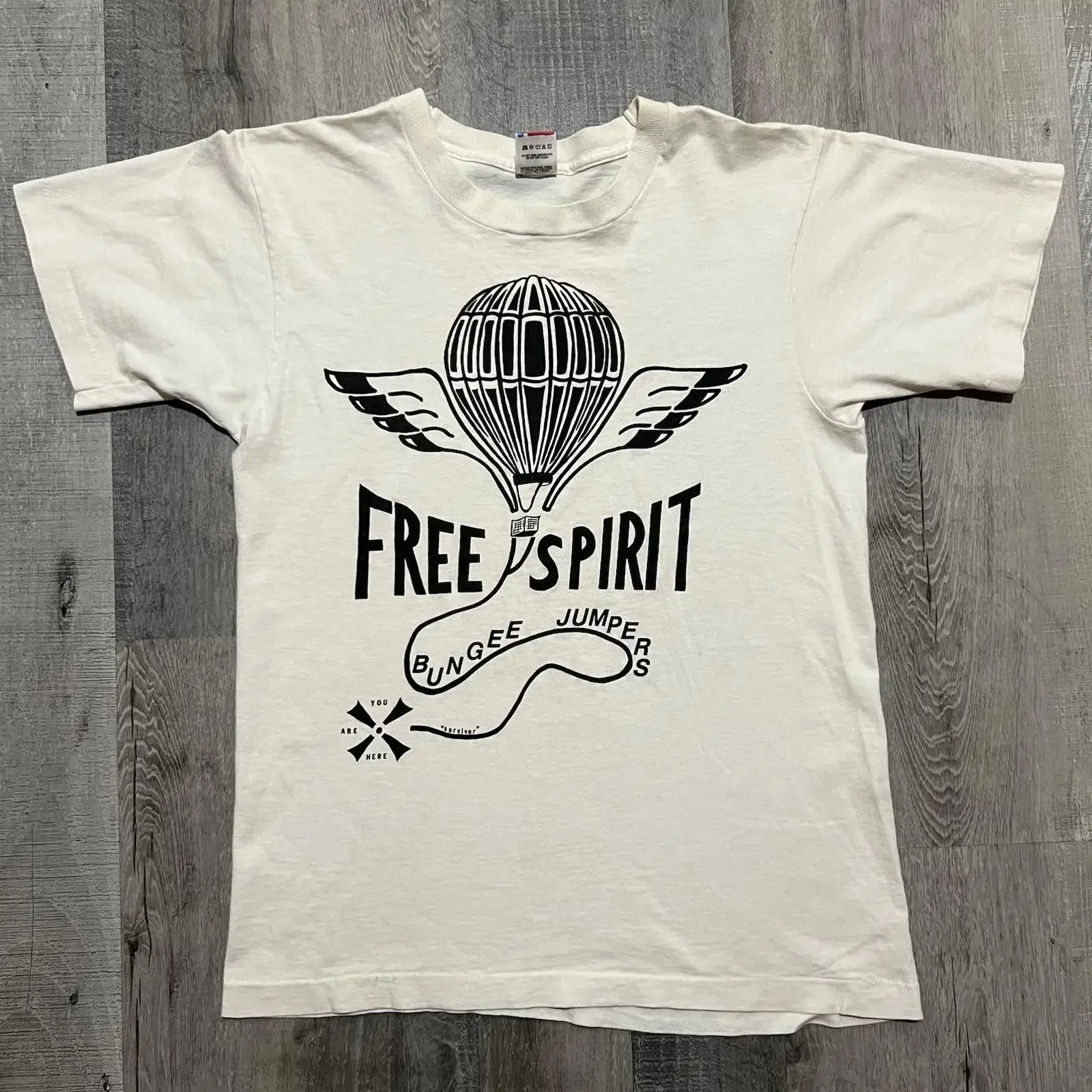 Vintage Free Spirit Bungee Jumpers White 90s Hot Air Balloon T Shirt USA Size M vintage Washed homme Slightly graphic