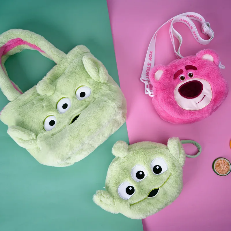 Disney Strawberry Bear Borsa a doppia faccia per bambola di peluche a tre occhi Borsa a tracolla portatile di grande capacità Borsa a tracolla portatile da donna
