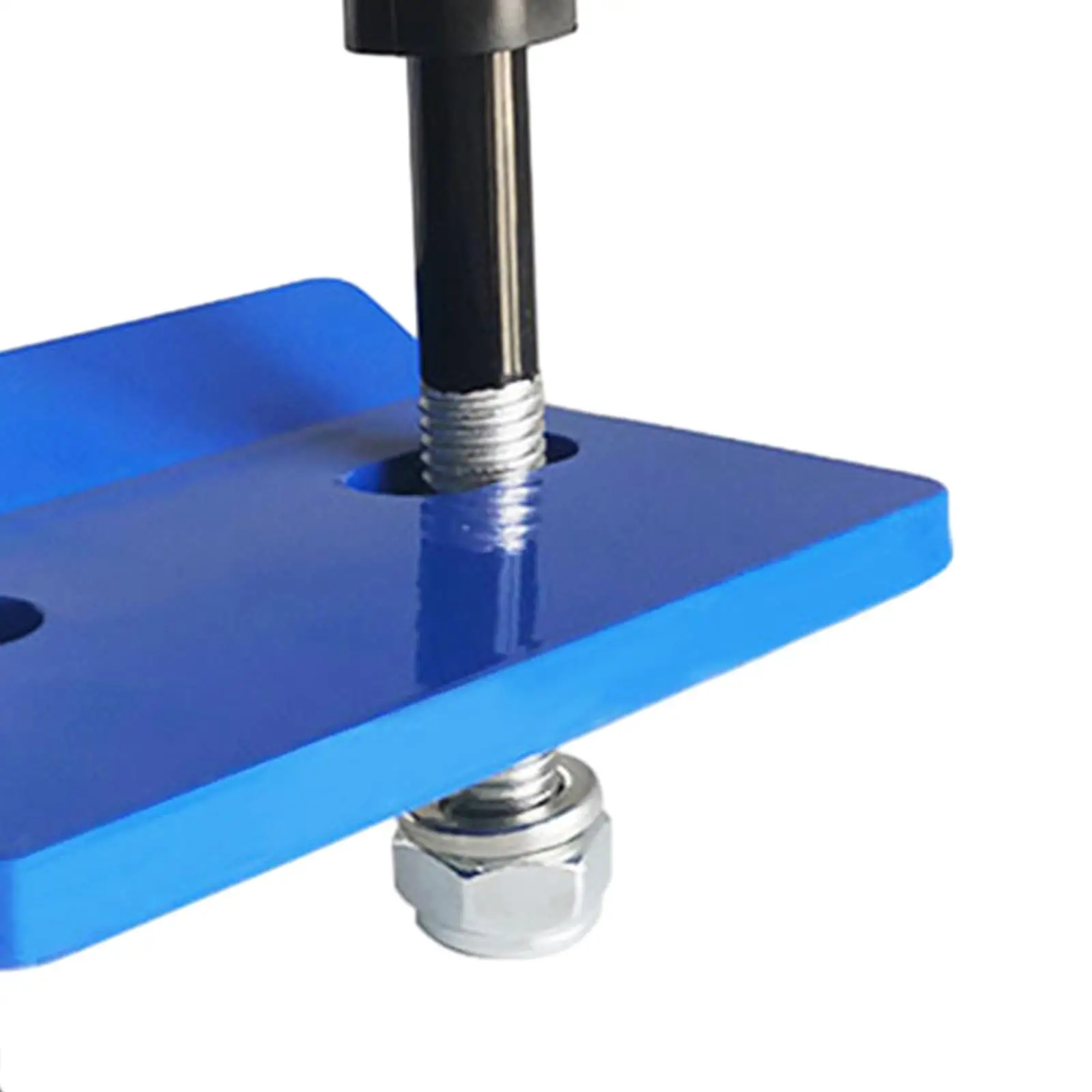 Anti-rattle clamp for trailer hitch tensioner for trailer hitch shell