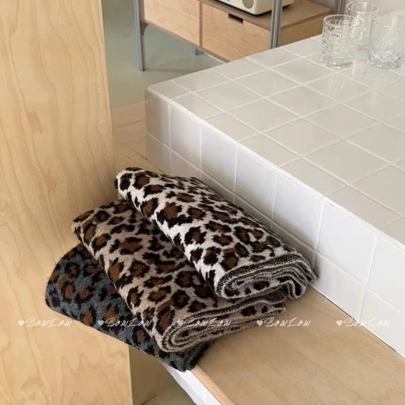 New Fashion Luxury Designer Winter Leopard Print Scarf Women Keep Warm Thickened  Imitation Cashmere Lady High Quality Wrap