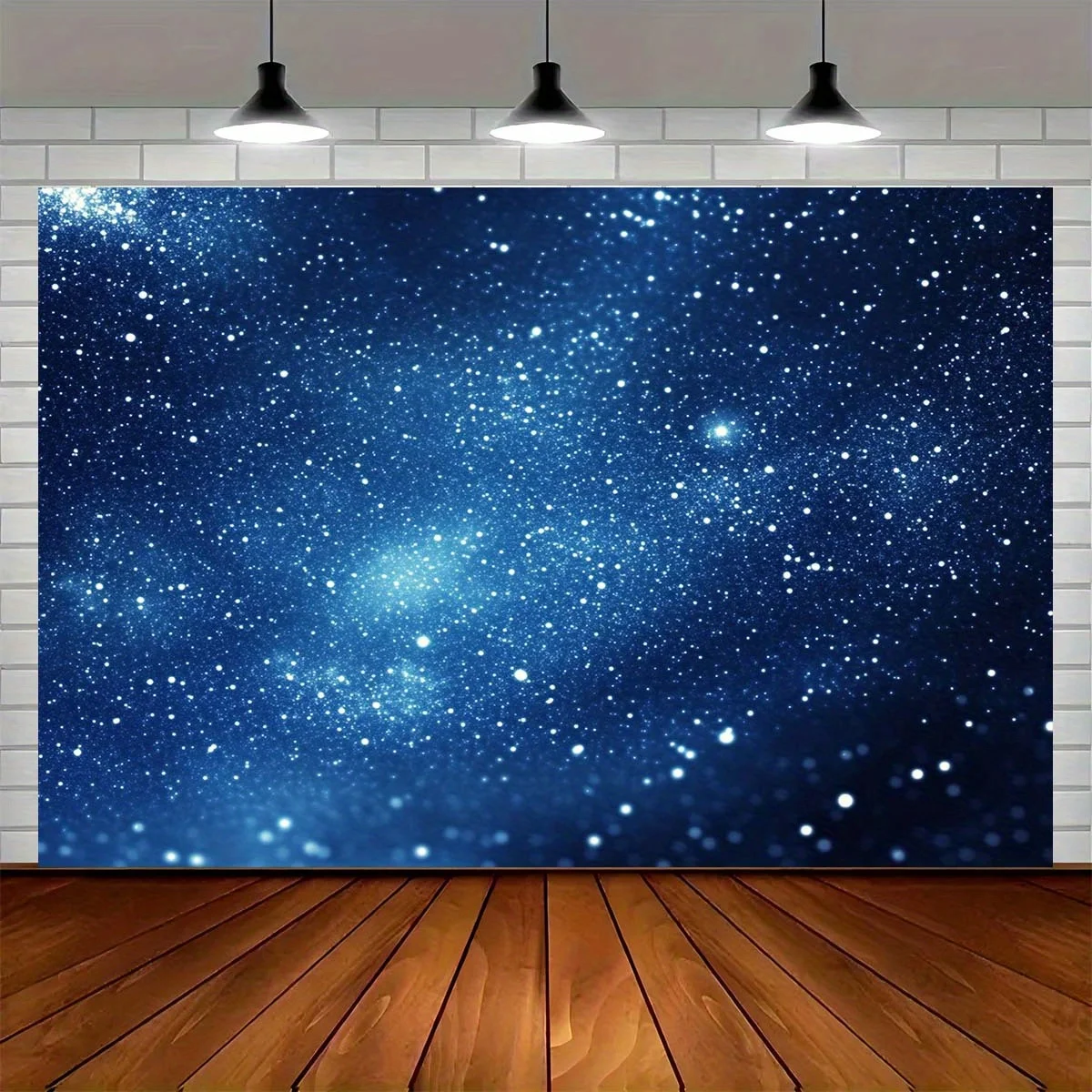 Ein Hintergrundstoff mit einem Thema Sternenhimmel und einem Universum, mit einem verträumten Polyester-Nachthimmel mit funkelnden Sternenmustern