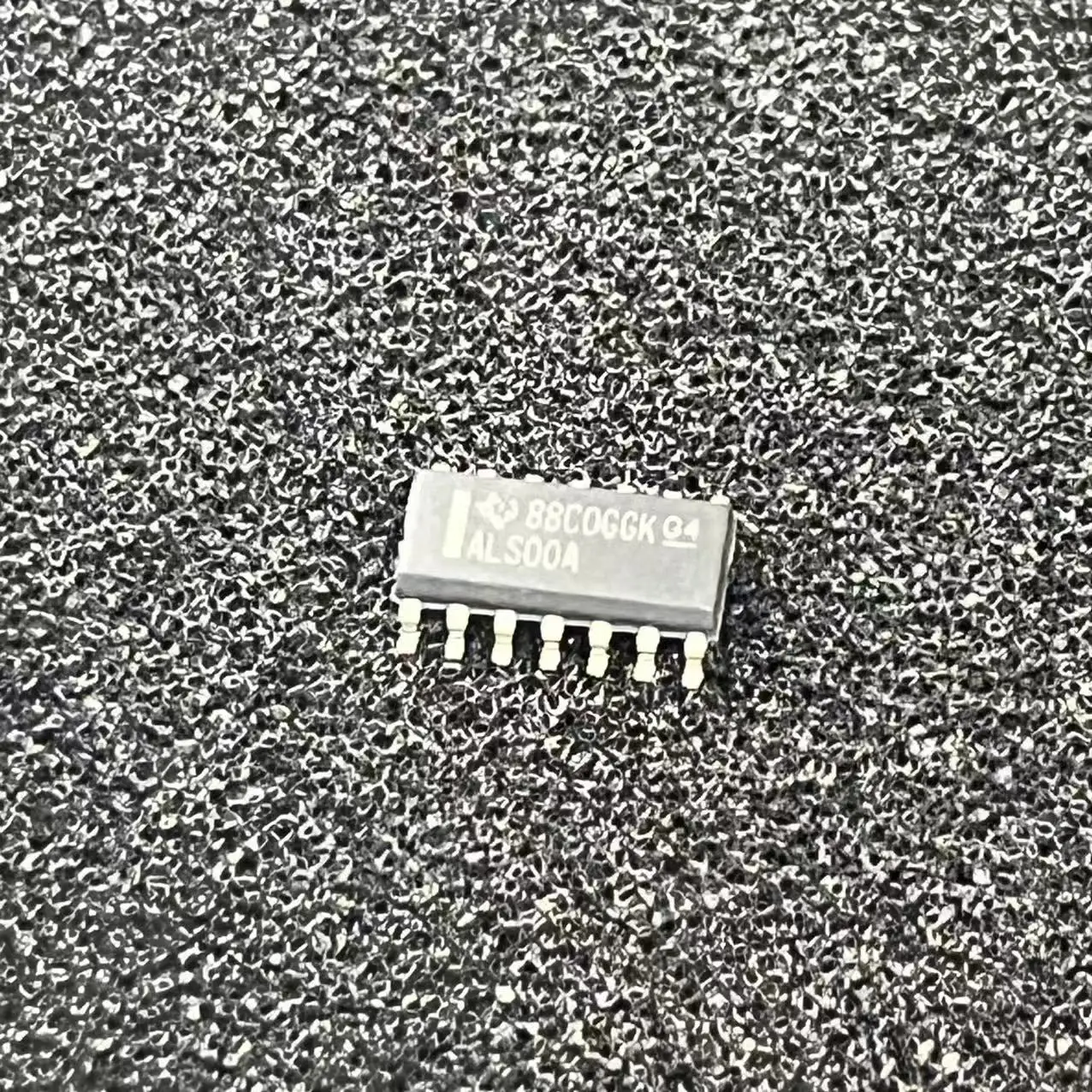 SN74ALS00ADR SN74ALS00AD 74ALS00ADR 74ALS00AD 74ALS00 ALS00A New Original In Stock