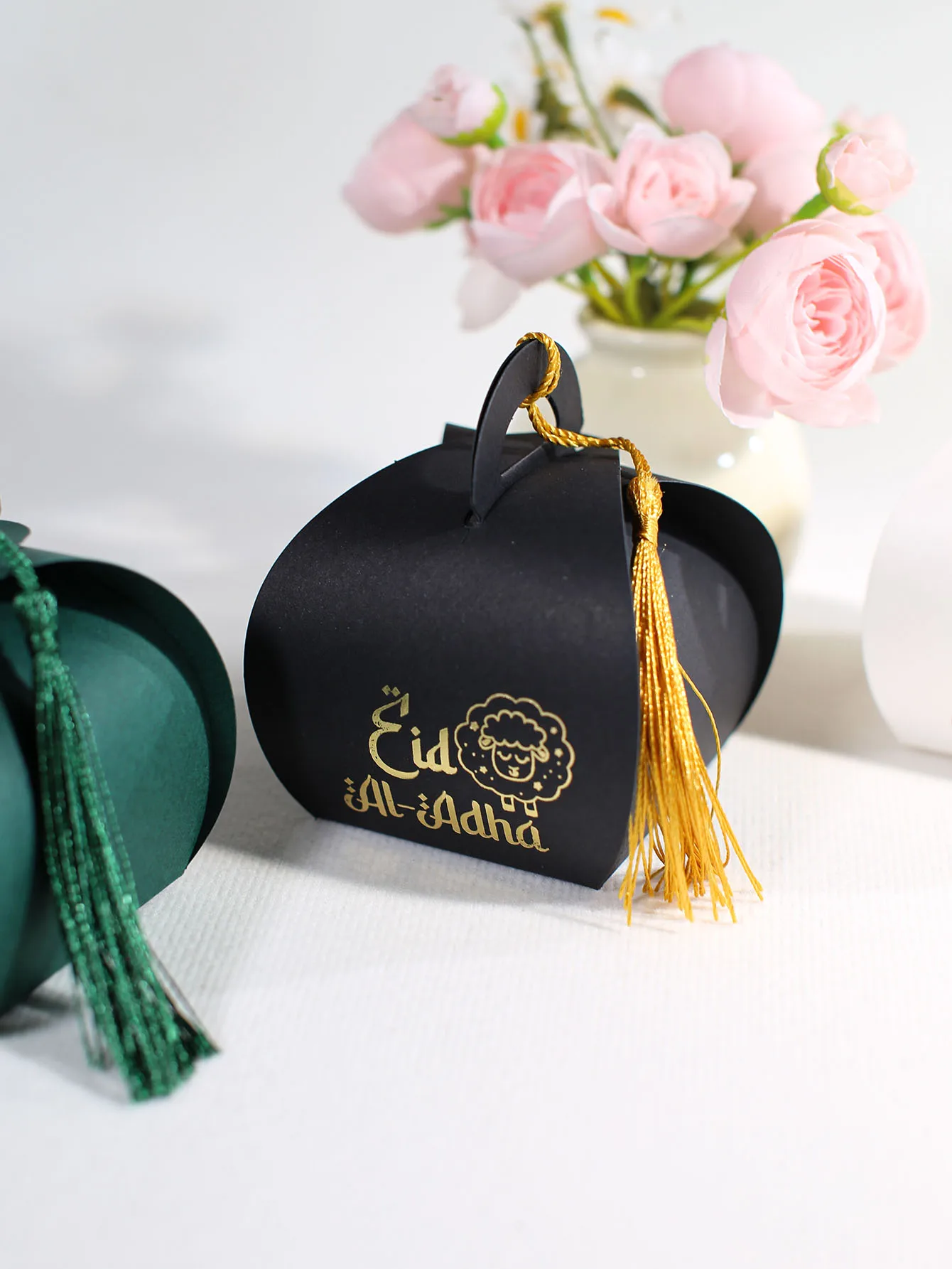 10pcs Eid al Adha gift box, unique shaped gift box, cute lamb pattern tassel exquisite and novel, conveying holiday blessings