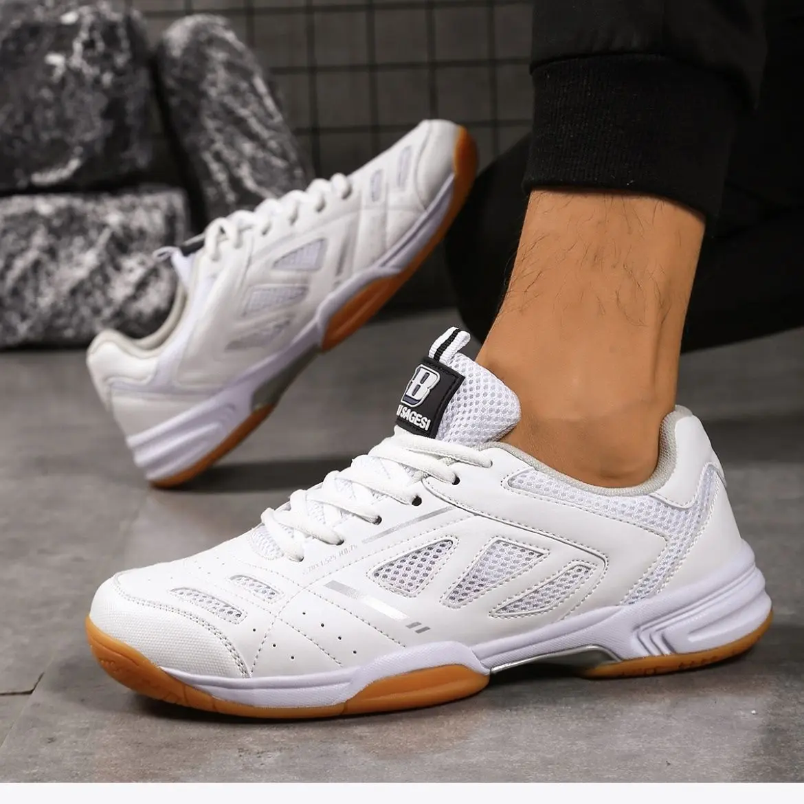 Professional Table Tennis Shoes Premium Table Tennis Training Shoes Comfortable and Breathable Badminton Fitness Shoes