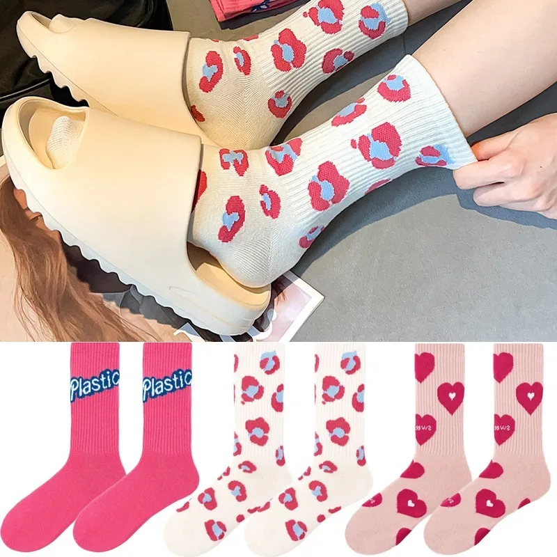 

Women's Kawaii Socks New Heart Flower Sweet Lovely Girls Socks Middle Tube Cute Letter Print Pink Socks Casual Cotton Long Sock