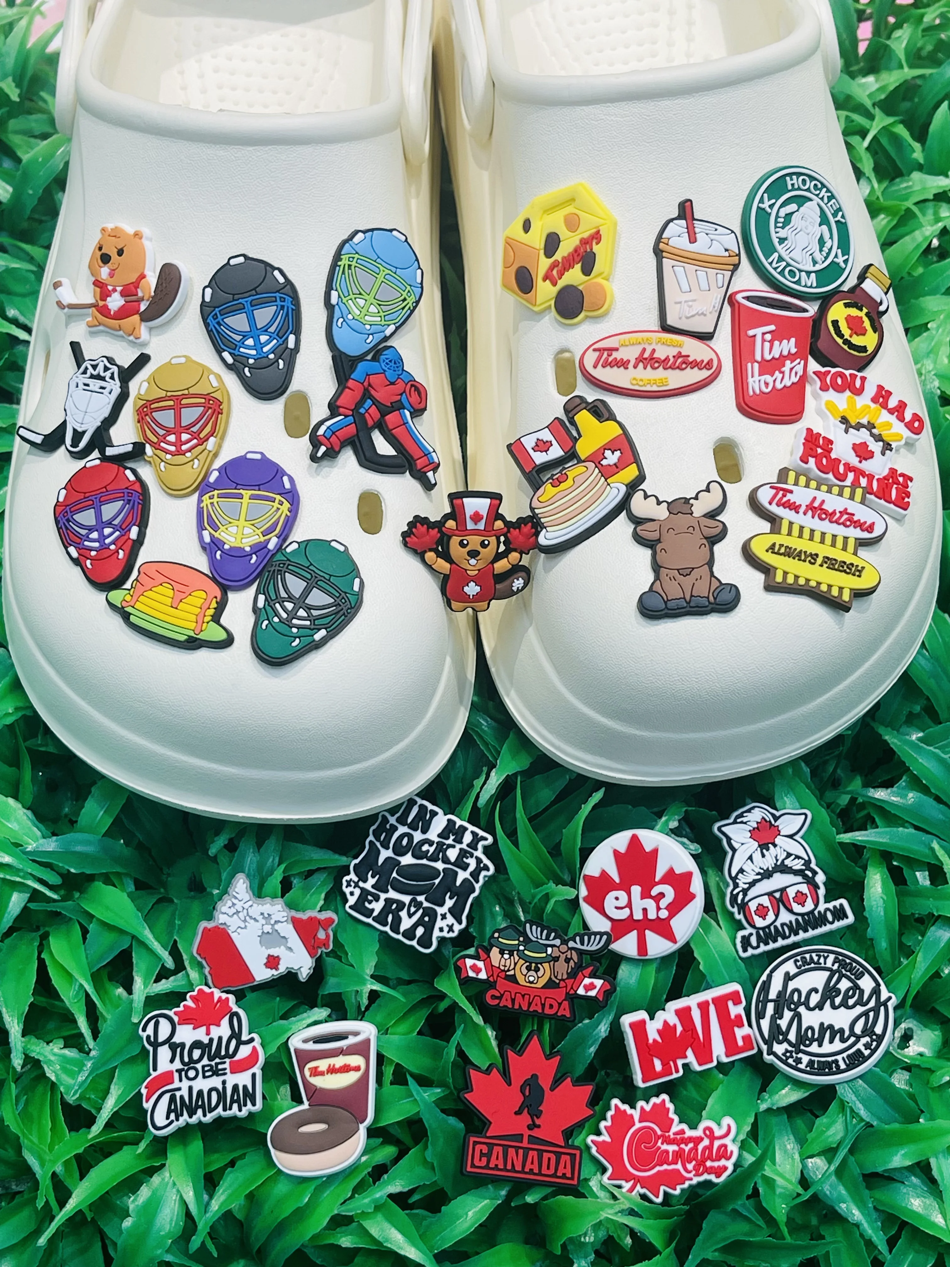 Nouveau 1 pièces Canada Muffin miel érable Hockey PVC chaussures breloques ajustement bracelet sandales chaussures décoration accessoires pour sabots broches