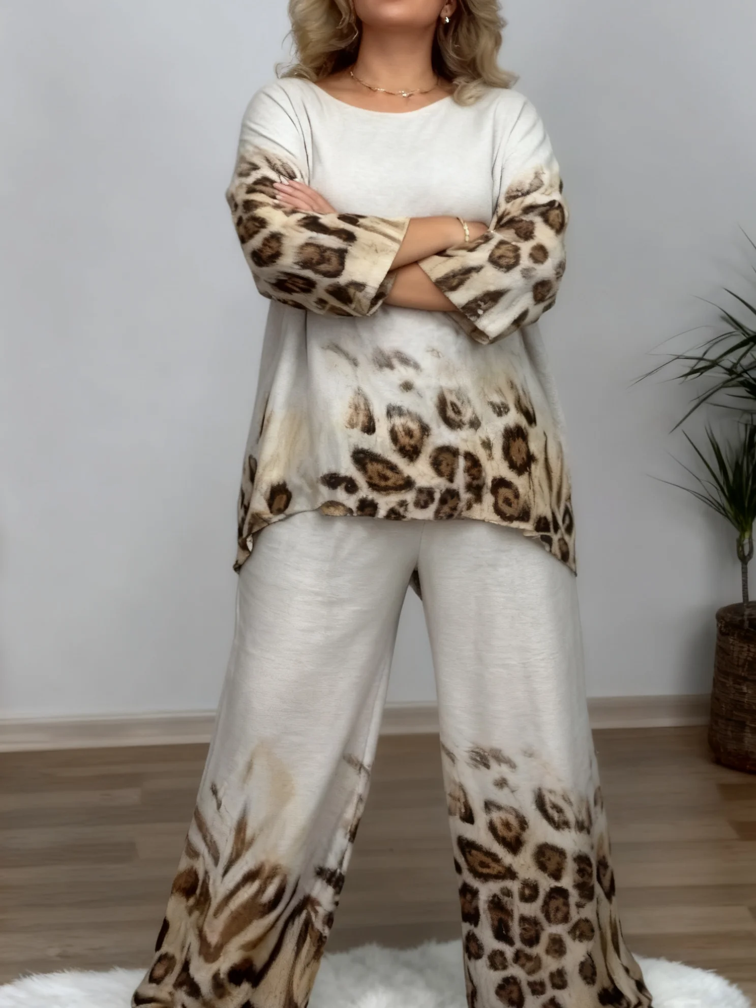 طقم مكون من قطعتين للنساء مقاس كبير، مرقع متدرج بطباعة الفهد، طقم سراويل طويلة فضفاضة وغير رسمية