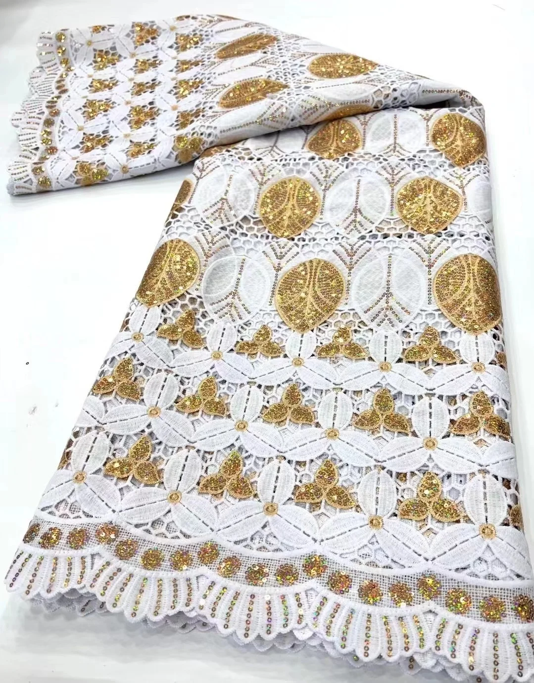 

Latest White Nigerian Milk Silk Lace Fabric 2024 French African Guipure Cord Water Soluble Sequins Lace Fabric For Party Dress