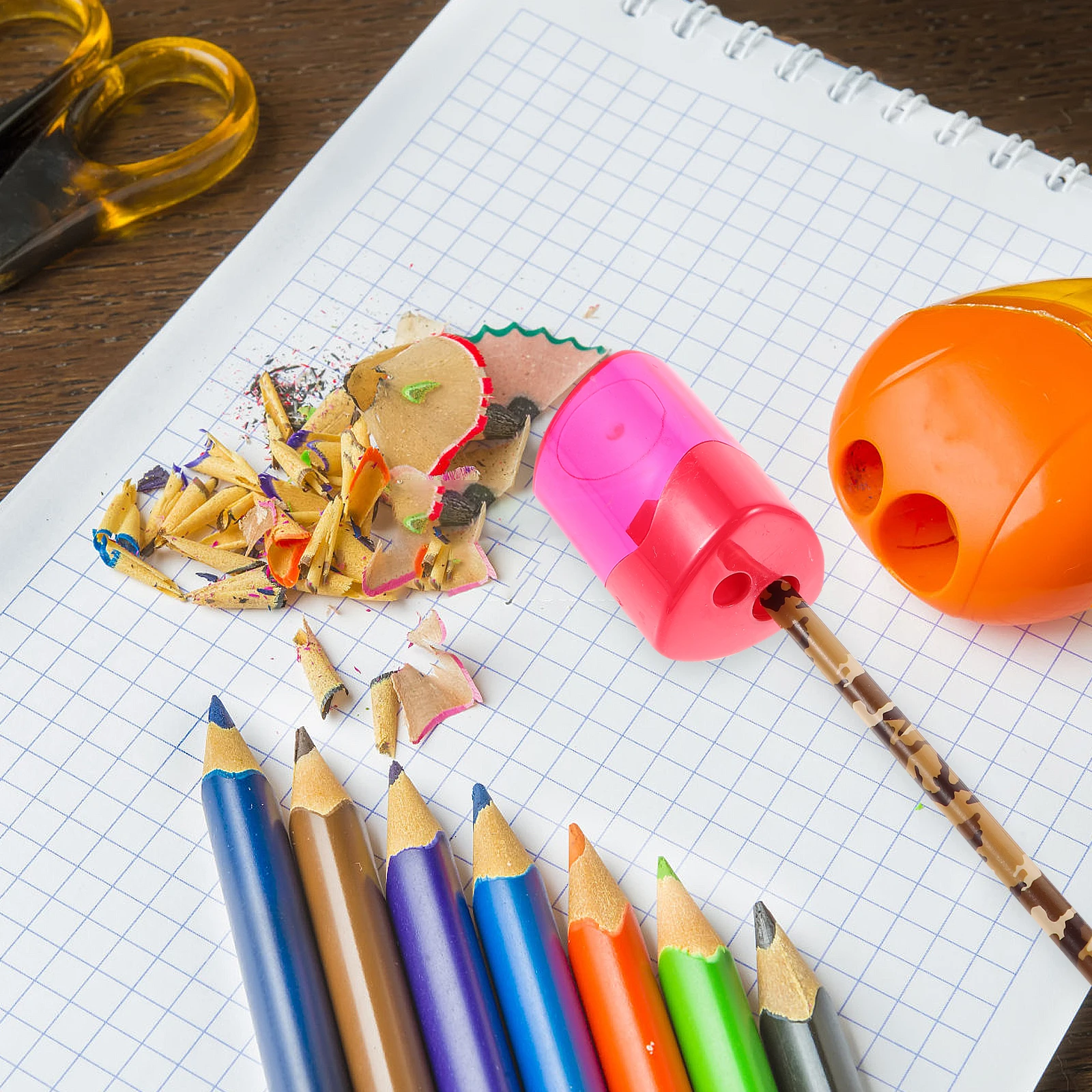 

12pcs Manual Pencil Sharpeners Portable Office Supply Plastic Handheld Sharpening Tools Convenient Stationery For