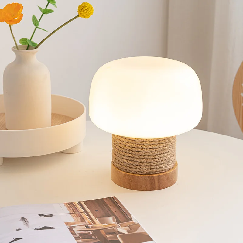 

Japanese cream mushroom table lamp, log wind bedroom lamp, bedside decoration Internet celebrity