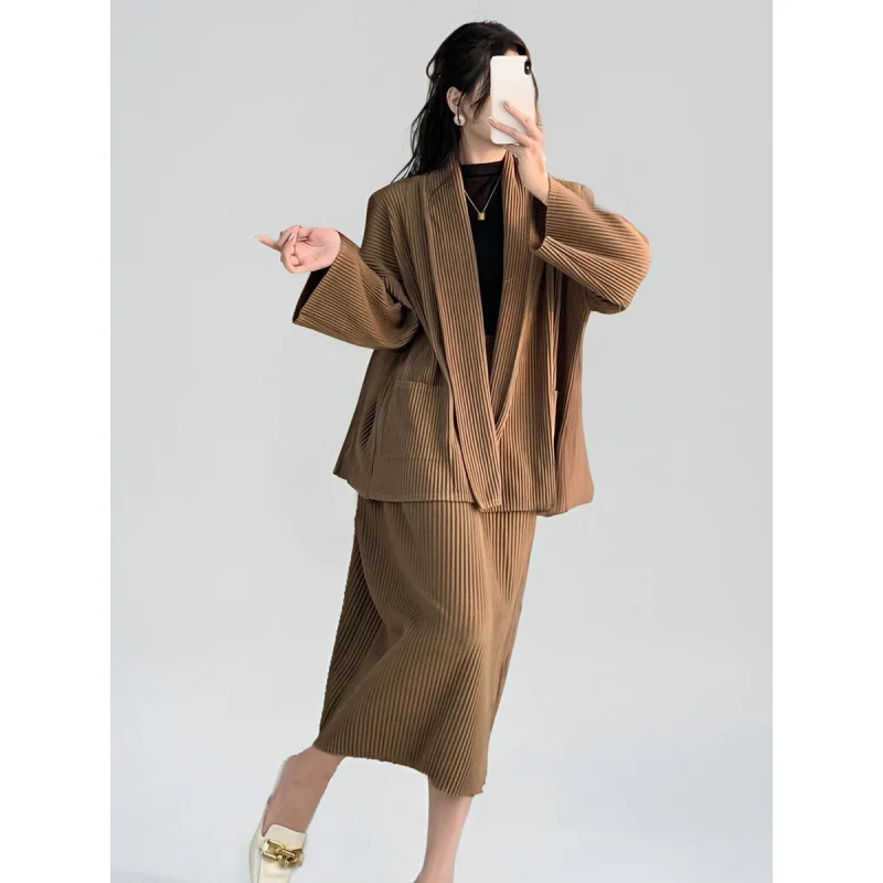 Completo plissettato da donna in 2 pezzi Miyake – Giacca ampia + gonna slim |    Set autunno inverno Y241018 ZSJ.