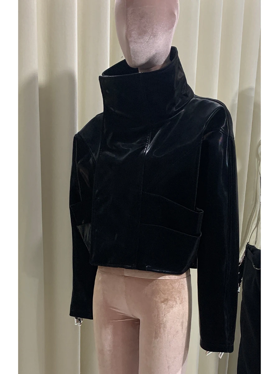 Autumn Cool Handsome Oversized Waterproof Windproof Quilted Warm Short Shiny Reflective Black Pu Leather Jacket Women Clothing