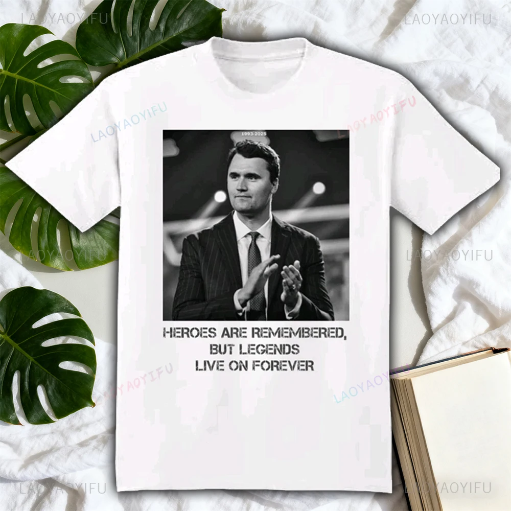 تشارلي كيرك التذكاري تي شيرت الراحة في السلام مزق المحافظ الجرافيك تي شيرت شكرا لك على ذكرياتك 1993-2025 المحملة للجنسين