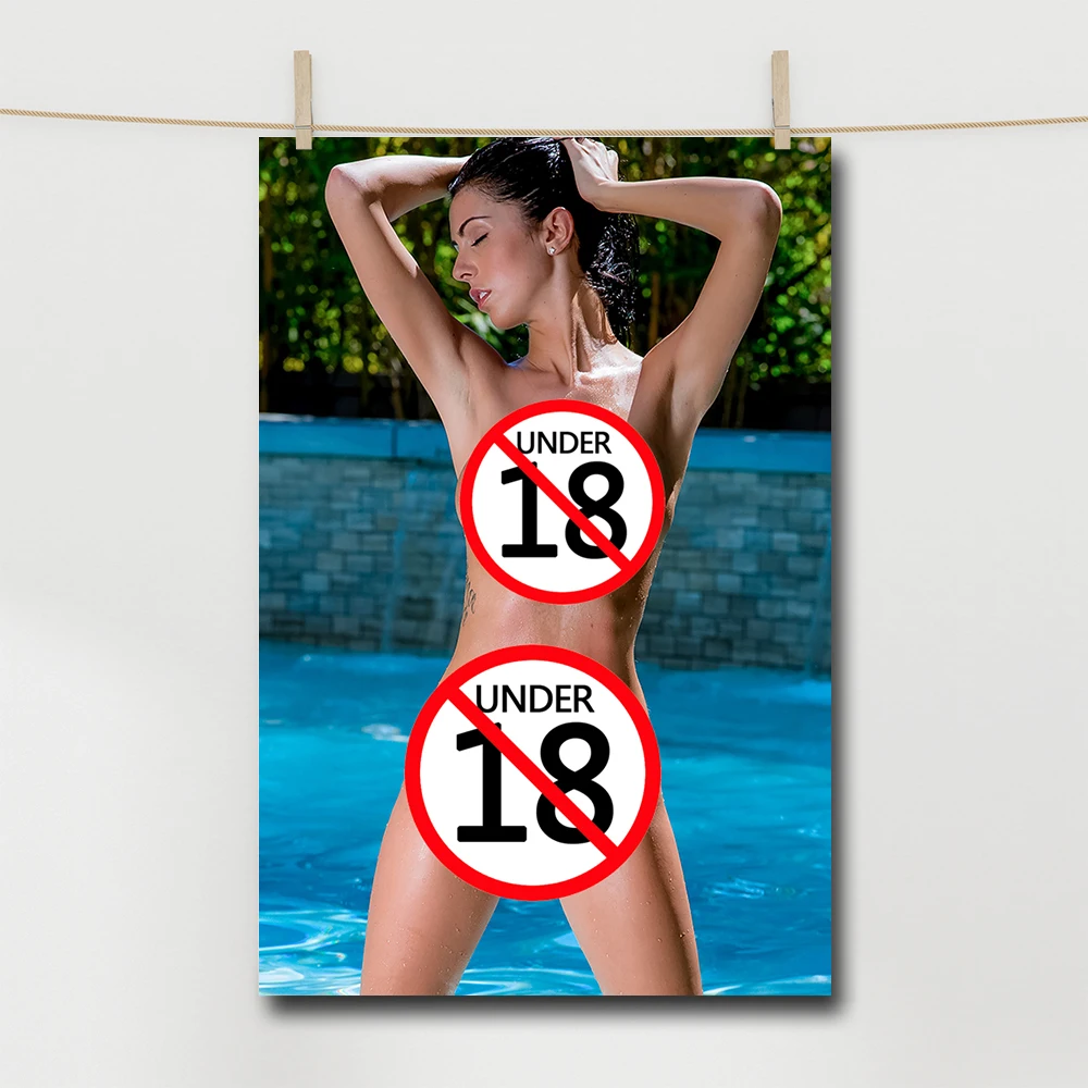 Naked Girl in the Pool Photo Slim Beauty Poster No Frame Wall Art Canvas Paintings Prints for Home Bedroom Bathroom Decor