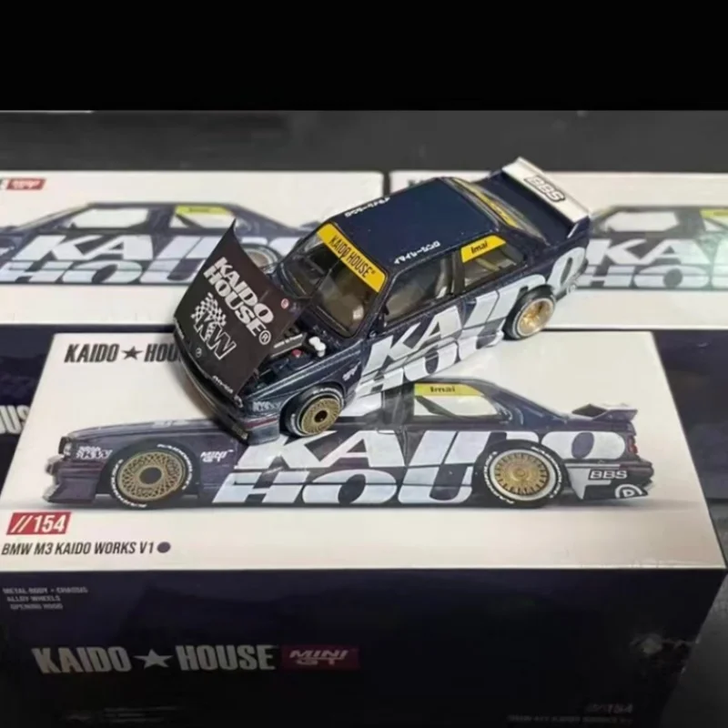 en-stock-1-64-m3e30-modifie-avec-couvercle-amovible-modele-de-vehicule-miniature-en-alliage-moule-sous-pression-ornements-pour-adultes-jouet-pour-garcon