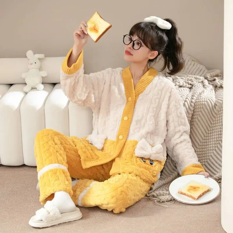 The New Winter Keep Warm Women's Pajamas Long Sleeve Thicken Female Sleepwear Two-piece Set Fleece Warm Women's Winter Pajamas