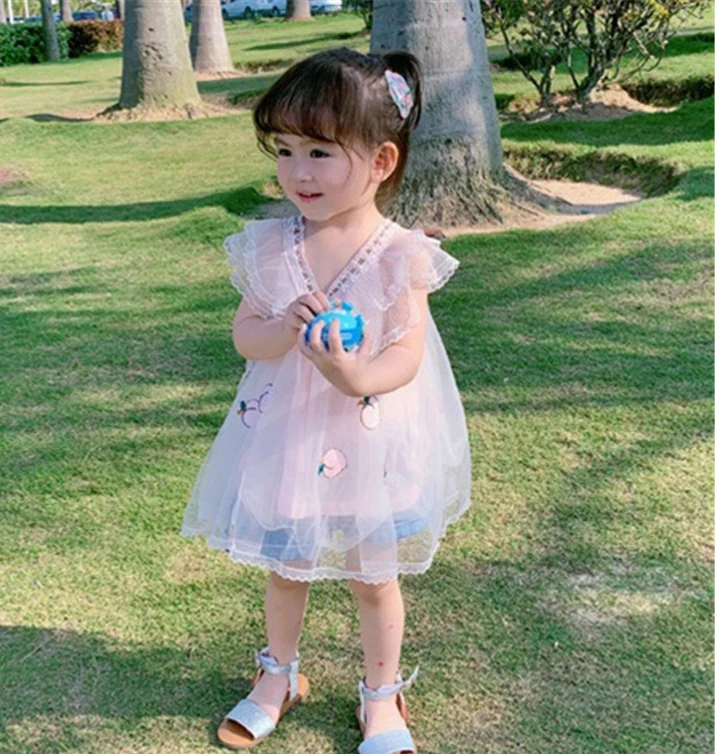

Girls Sweet Sleeveless Dress Girls Embroidered Fruit Mesh Patchwork Dress 2025 Summer New Children Clothing