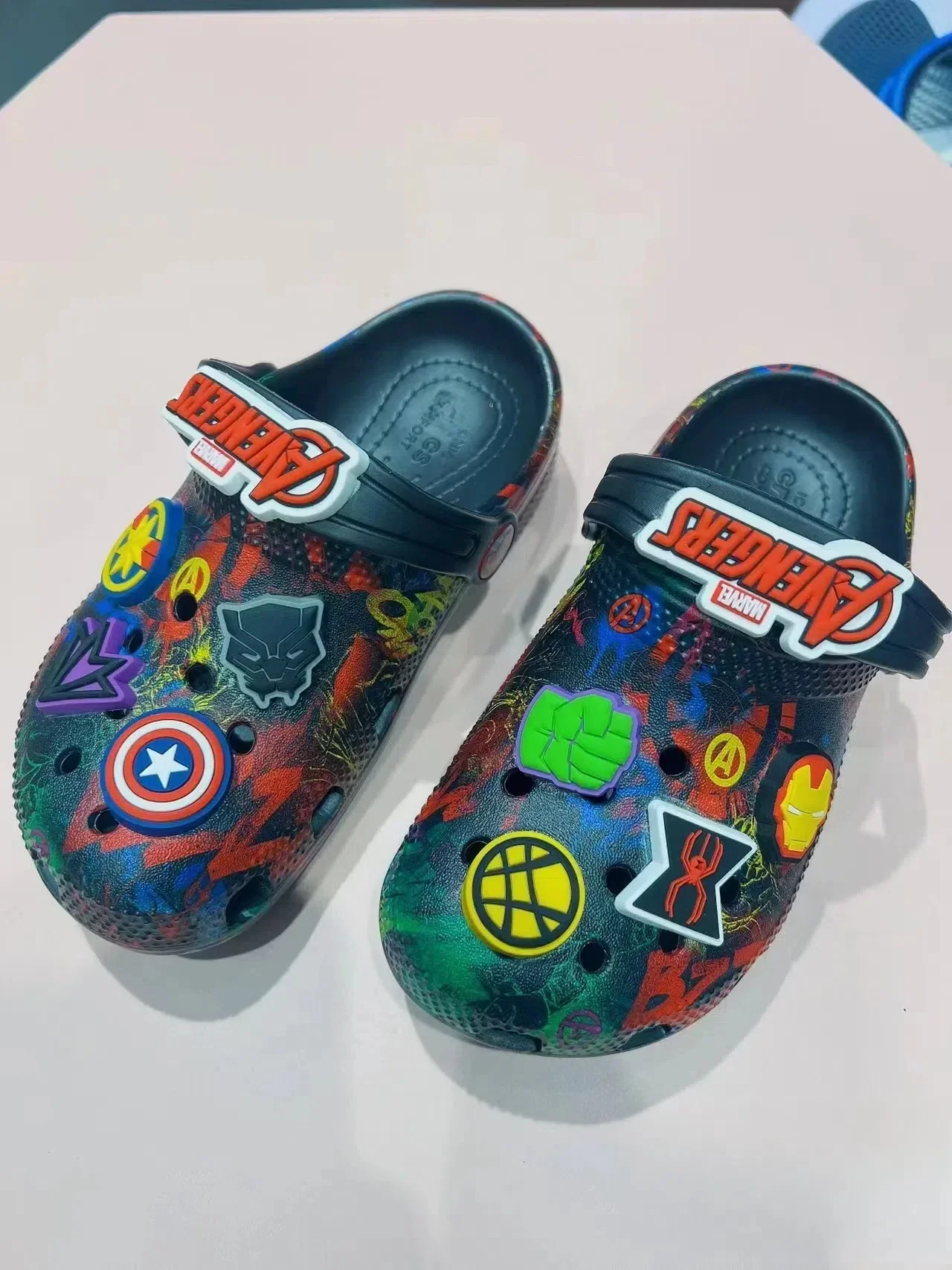 New Cartoon anime Kawaii children\'s hole sandals shoe cute cos avengers branded girl boy beach sandals student home slipper gift