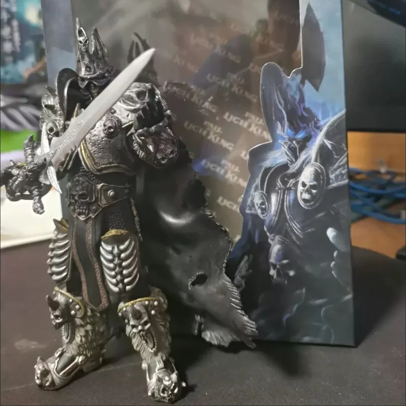 18CM WOW Fall of The Lich King Arthas Sylvanas modelo de juguete PVC tiro con arco Queen World Of Warcraft Dota Menethil figura de acción estatua