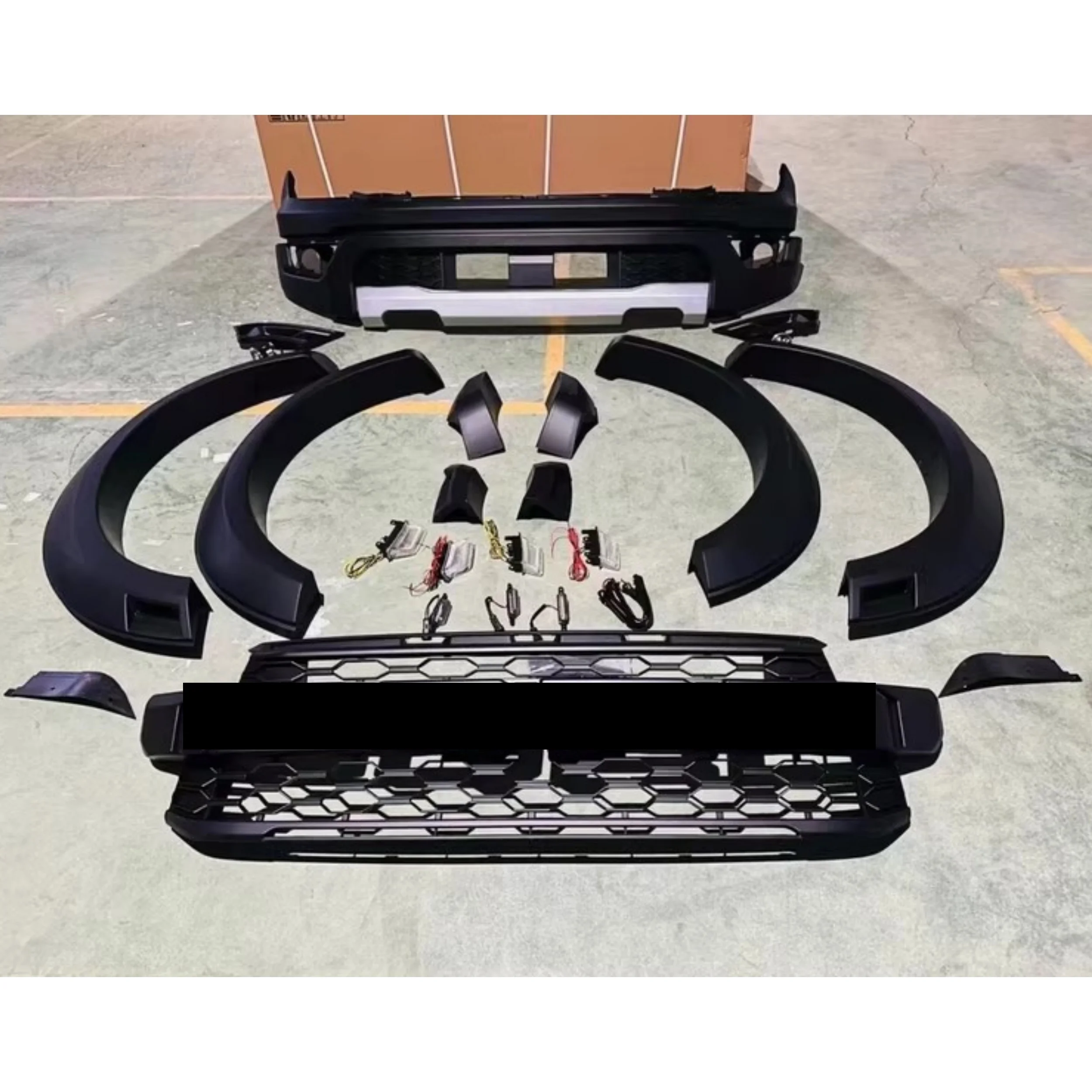 

Комплект кузова для Ford Ranger 23-24, модифицированный передний бампер в сборе с подсветкой, гриль, колесо, брови, объемные автомобильные аксессуары