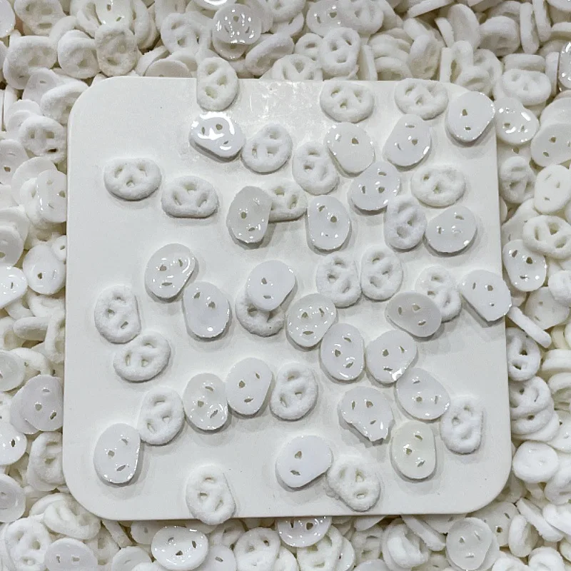 8×6mm Mini Sugar Pretzel & Butterfly Puff Pastry Fake Food Charms, DIY Accessories for Nails, Handmade Crafts & Slime Filling