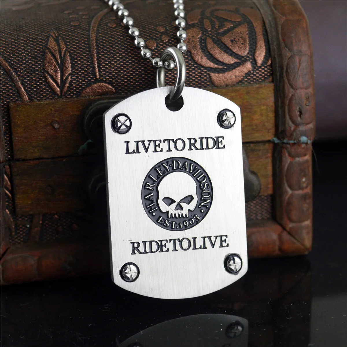 Personalized Fashionable Pendant With Retro Motorcycle Skull Tag Titanium Steel Pendant Necklace For Harley Davidson Accessory