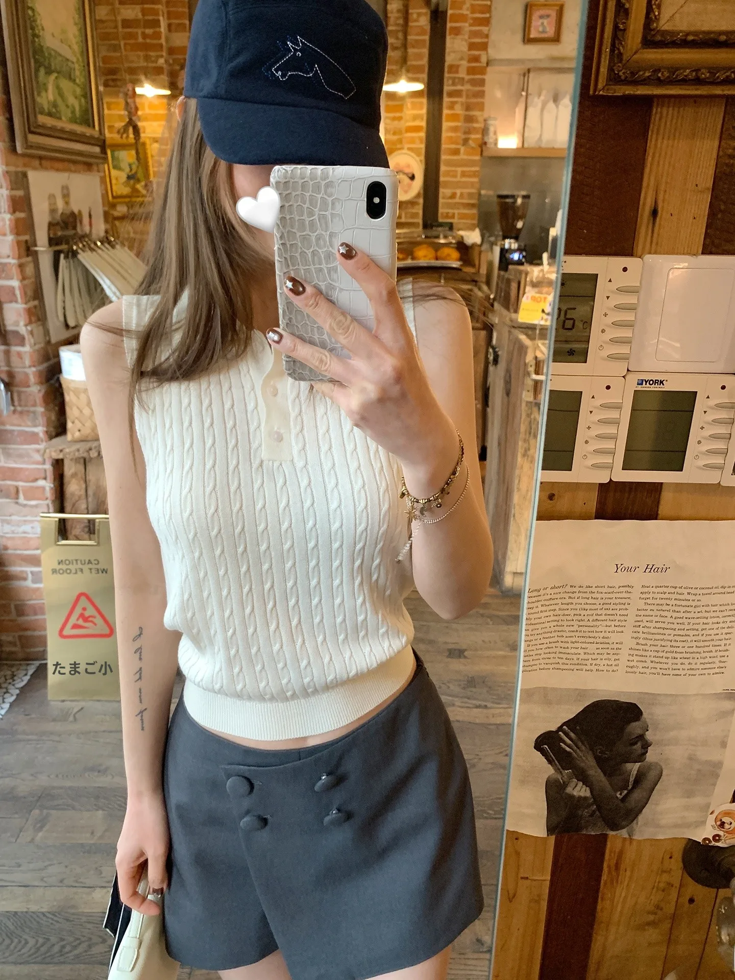 

New 2026 Spring Blue Woolen Twisted Vest Turn-down Collar Knitted Sweater Women's Faion Soft Thin ort Svel Top