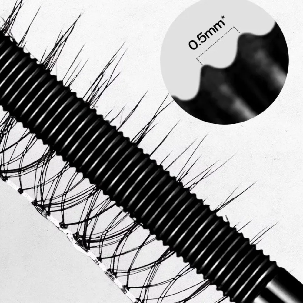 Mascara colorato per ciglia in ferro metallico Mascara impermeabile con tubo d'argento piccolo e lunghezza del volume Mascara colorato ad effetto esteso ad asciugatura rapida