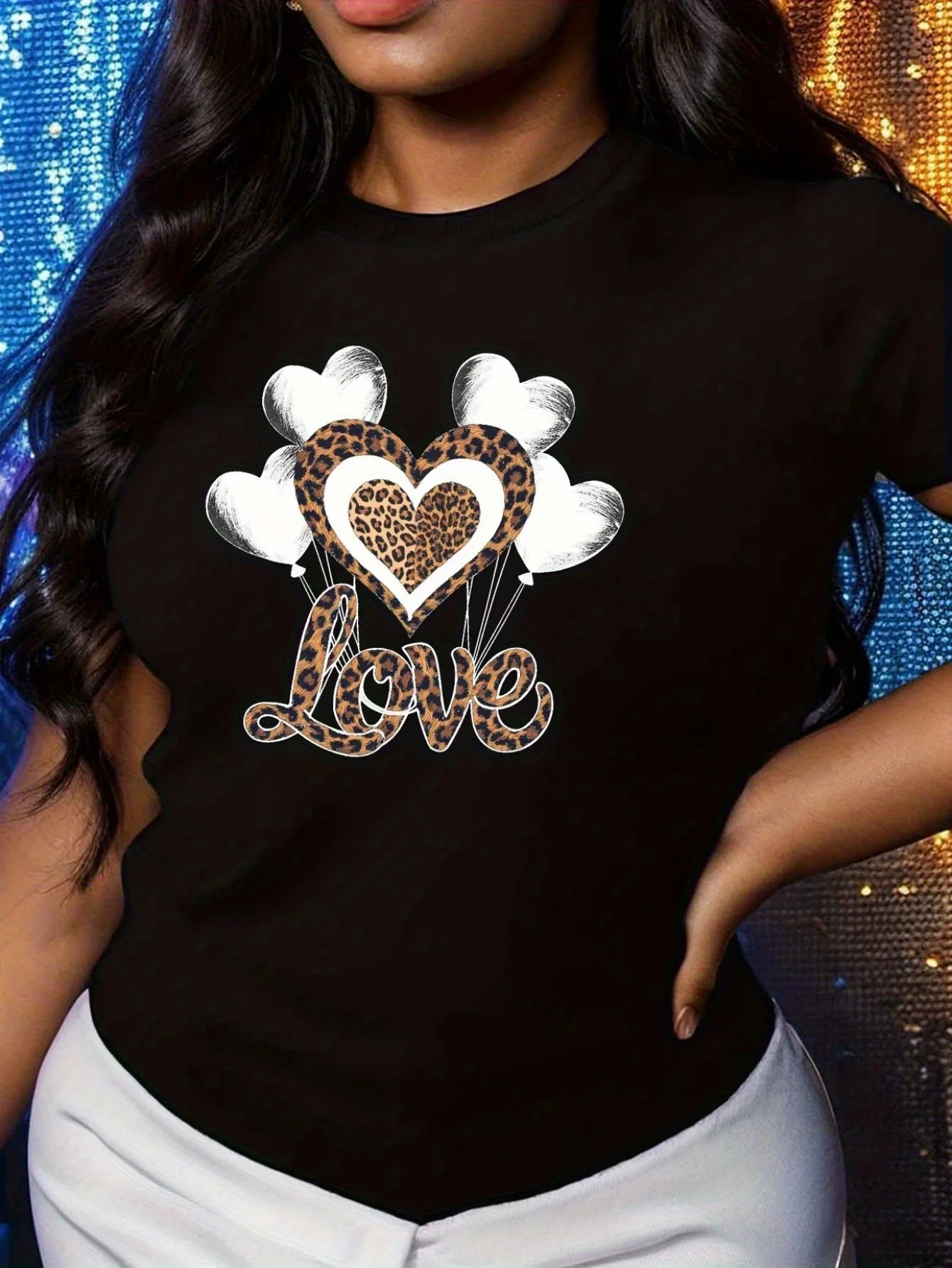 Moda carta dos desenhos animados impressão feminina em torno do pescoço camiseta design simples confortável e respirável adequado para lazer diário