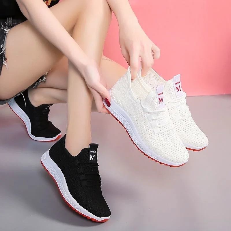 

Women's Spring Summer Lightweight Breathable Running Shoes Soft Bottom Shock Absorption Flat Bottom Casual Shoes Mesh Upper