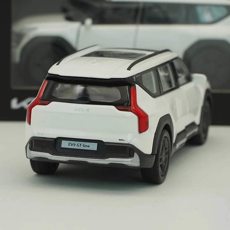Diecast 1:38 Scale EV9 Alloy Car Model Finished Simulation Adult Children Hobby Collection Decoration Boy Gift Display Ornament