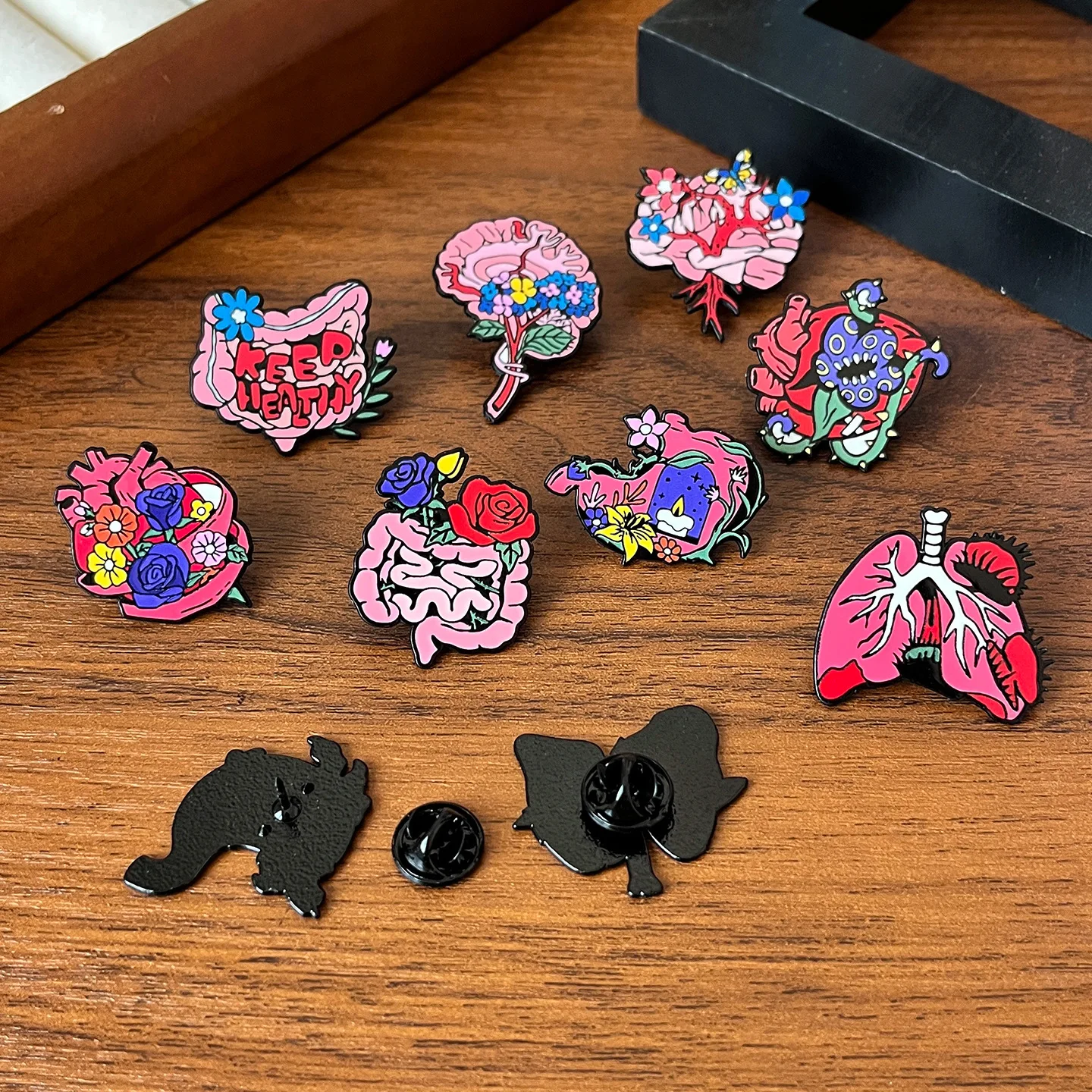 Металлическая-брошь-в-виде-цветка-человеческого-органа-сердца-мозга-подарок-для-студента-медика-художественный-сувенир-памятное-украшение-h0842