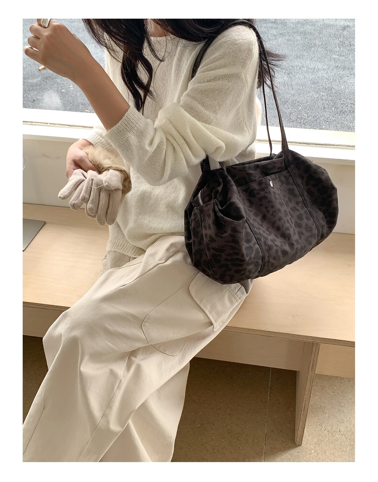 Wilde Leopardenmuster Nylon Umhängetasche Große Kapazität Multipocket Tote Bag Trendy Frauen Casual Geldbörse Guangzhou Hochwertige Tasche – Detail 12