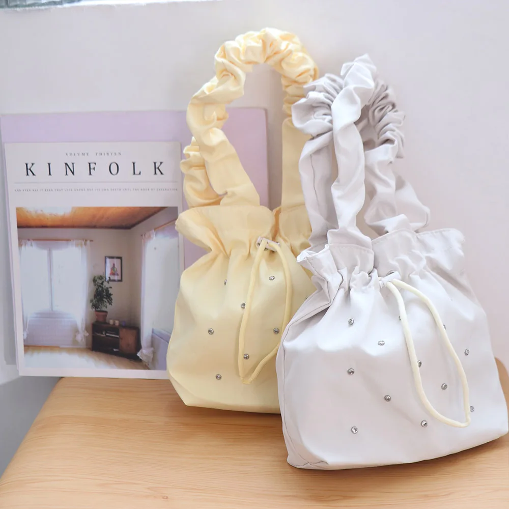 

Korean Sweet Pleated Tote Bag Large Capacity Casual Nylon Shoulder Bag Versatile Solid Color Drawstring Handbag Female