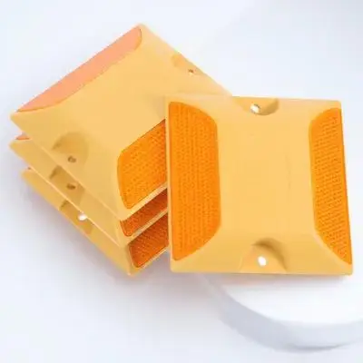 4Pcs Reflective Road Studs ABS Pavement Markers Raised Design Driveway Reflective Markers Night Safety Reflectors for Car