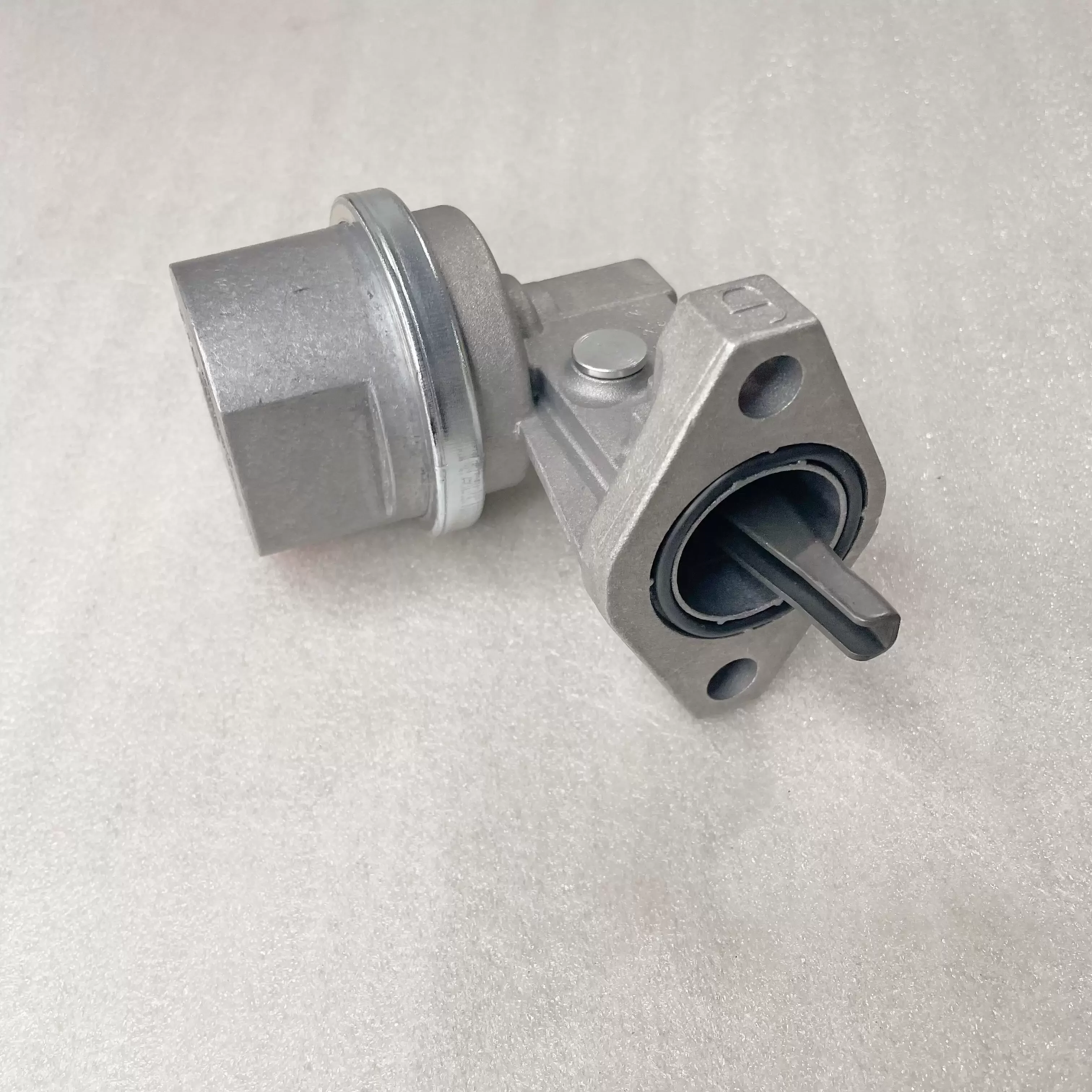 DZ120069 RE517230 Hand Fuel Transfer Pump Replacement Spare Parts For National IV 1404 Farm Tractor Construction Machinery